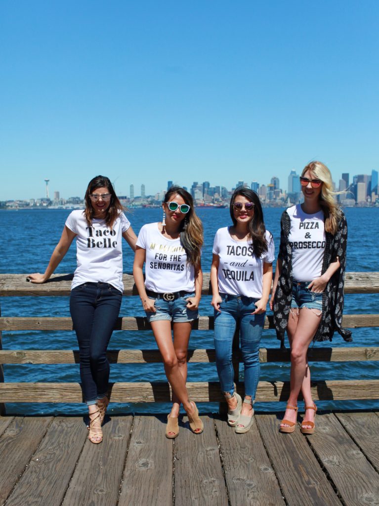 10 ways to style jeans a t-shirt