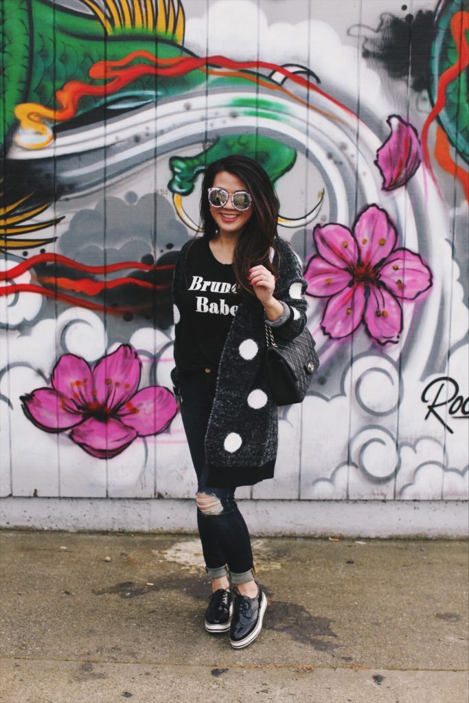 10 ways to style jeans a t-shirt