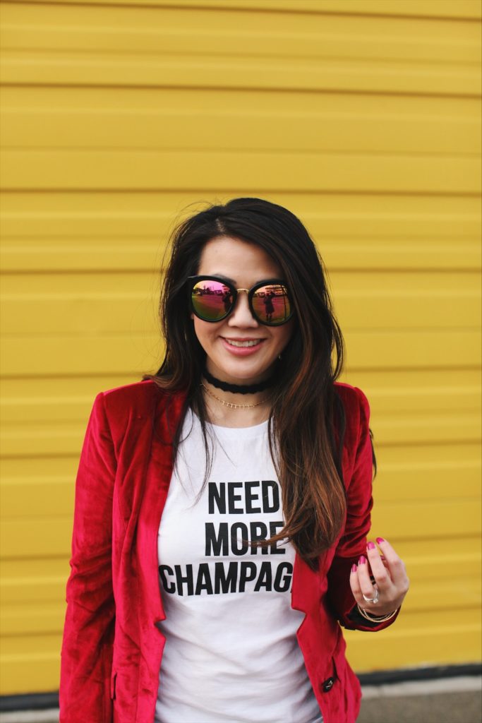 10 ways to style jeans a t-shirt