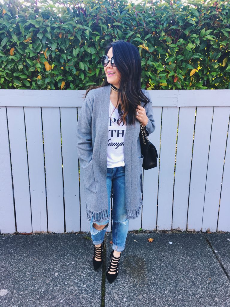 10 ways to style jeans a t-shirt