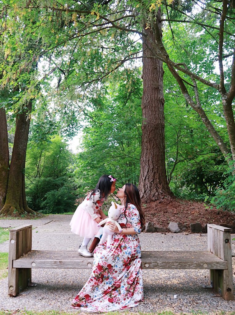 Where to find affordable and cute maternity clothes