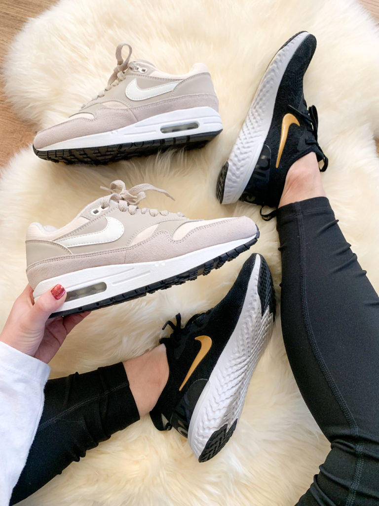 how to wear leggings with sneakers