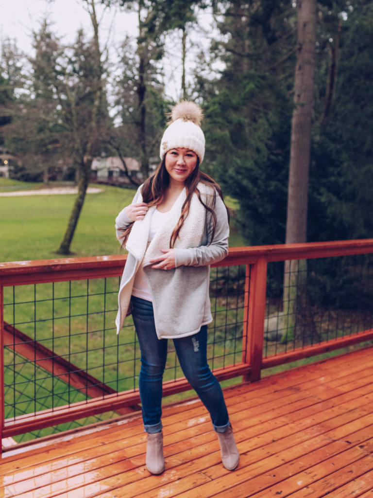 Sherpa Cardigan Outfit, Abercrombie and fitch, mom style, outfit ideas for moms, wardrobe for moms, winter outfit ideas