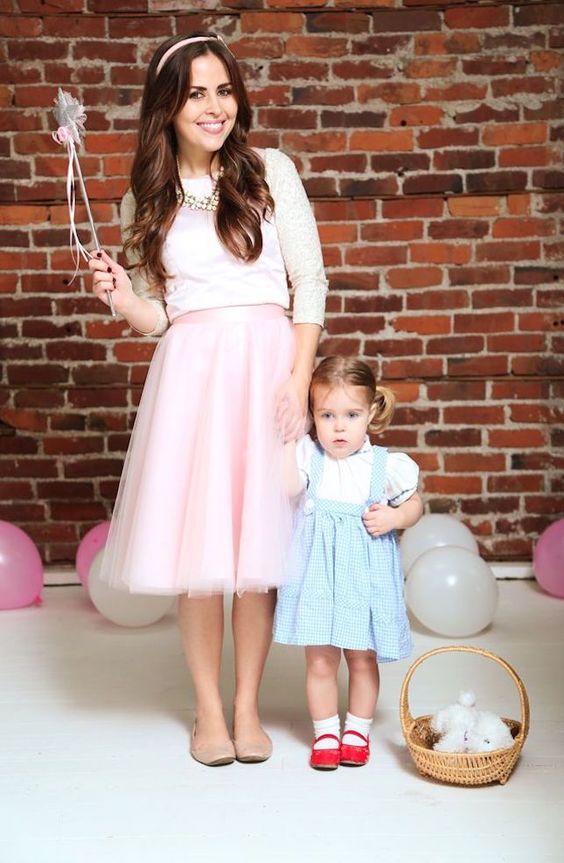 halloween costumes for moms, halloween costumes for moms and daughters, mommy daughter halloween costume ideas, DIY halloween costumes, DIY costumes for moms and daughters, halloween 2019, cute and easy halloween costumes for moms and daughters, mom blog, halloween ideas, cute halloween costumes for kids
