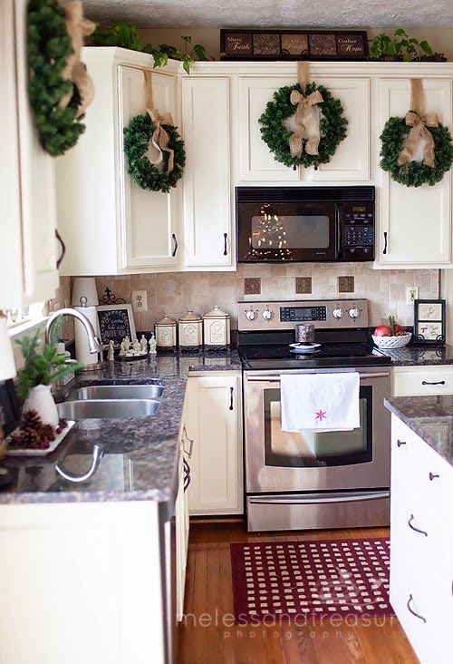 Kitchen cabinets Christmas wreath ideas