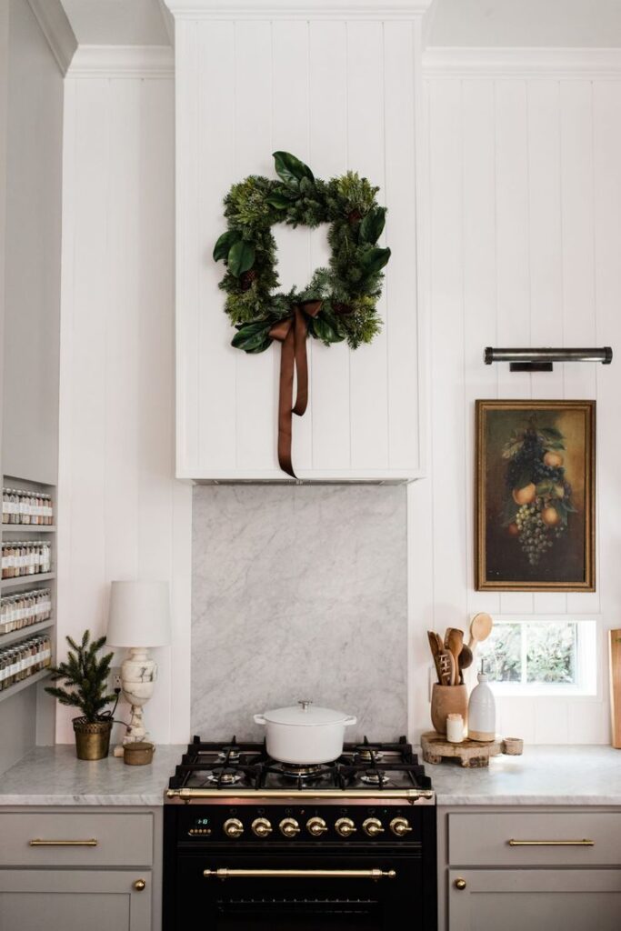 Kitchen Christmas Wreath Hood
