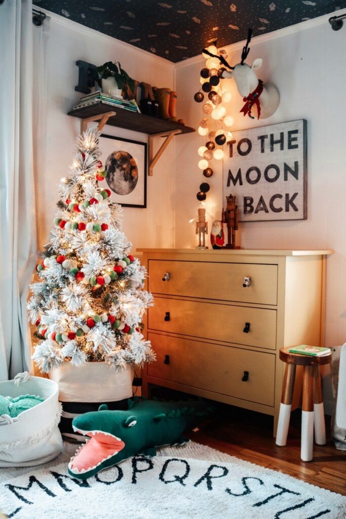Christmas bedroom decor for kids