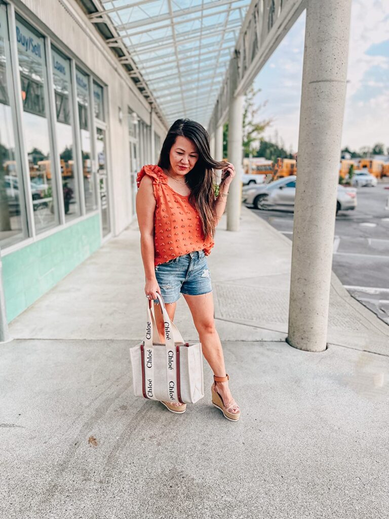 denim shorts summer outfit for women over 40