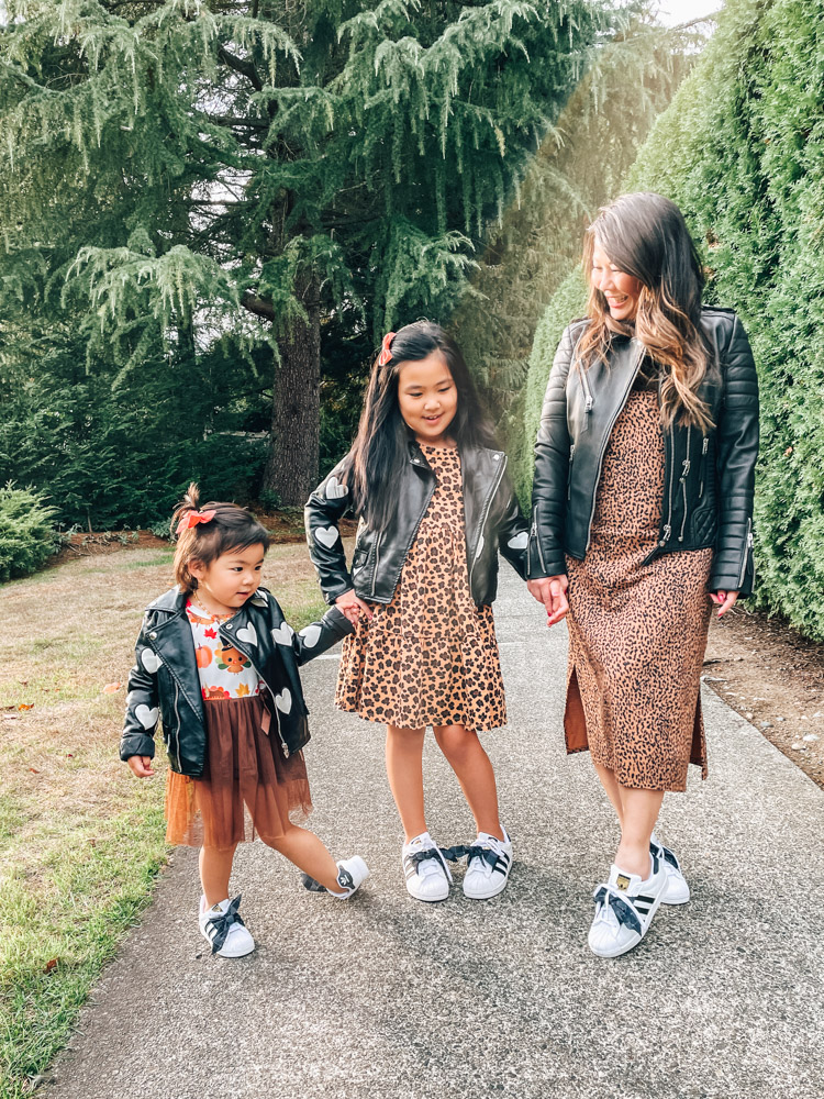 sneakers with dress outfit