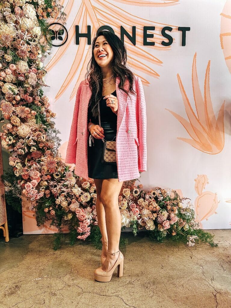 fall skirt outfit idea