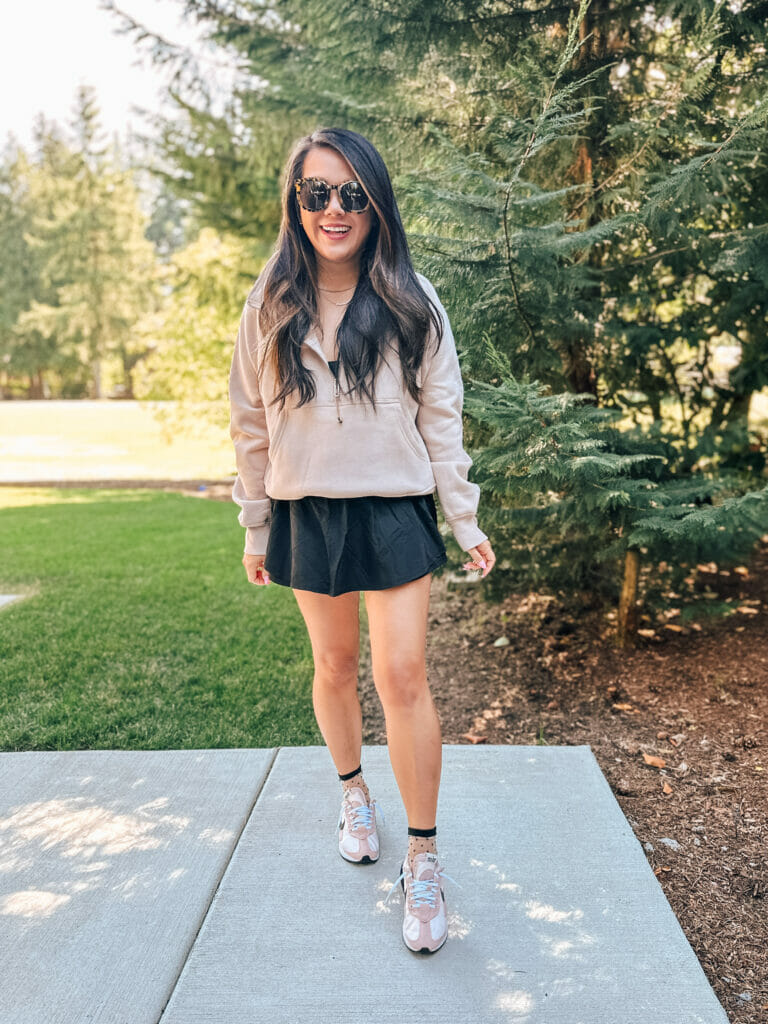 mom neutral athleisure wear 