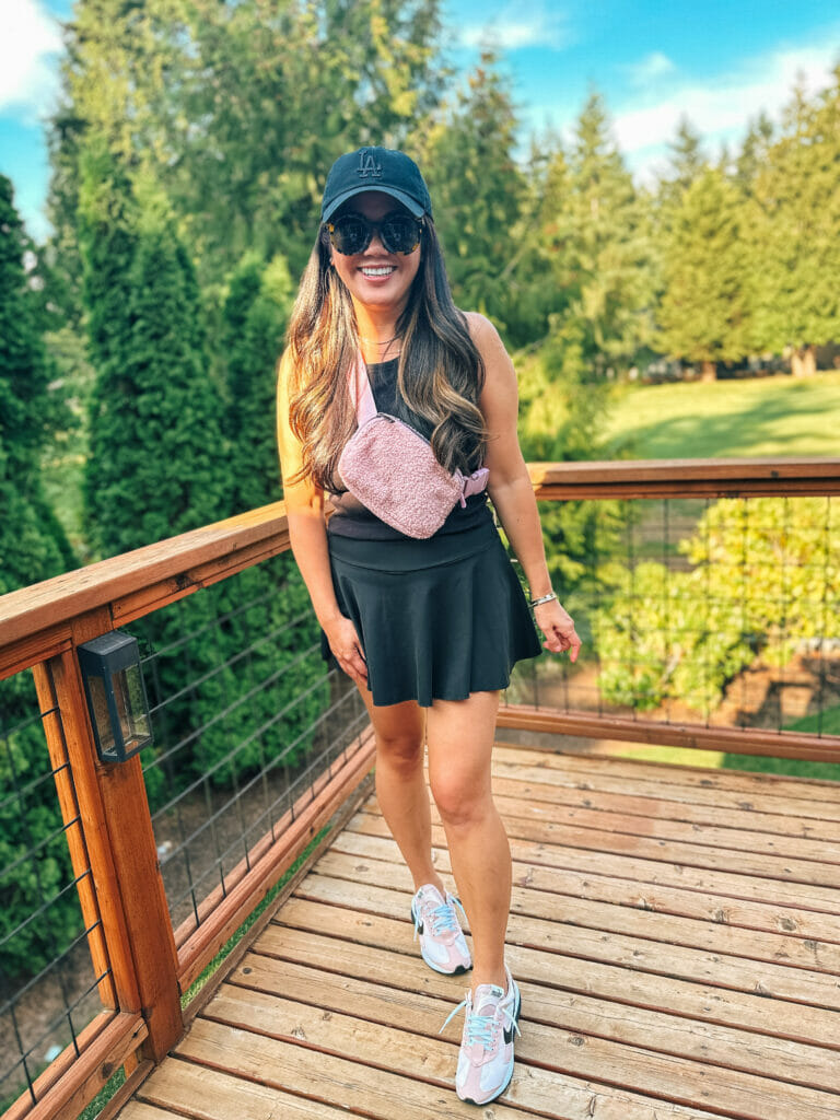 casual tennis skirt outfit idea