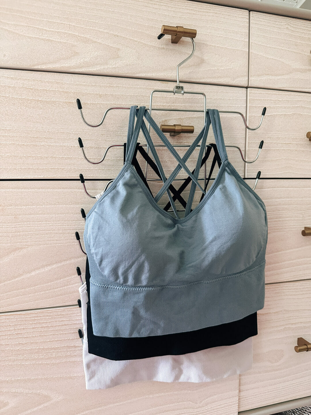 sports bra hanger organizer
