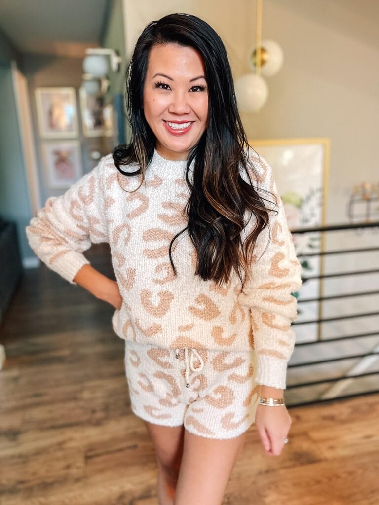 barefoot dreams similar lounge set