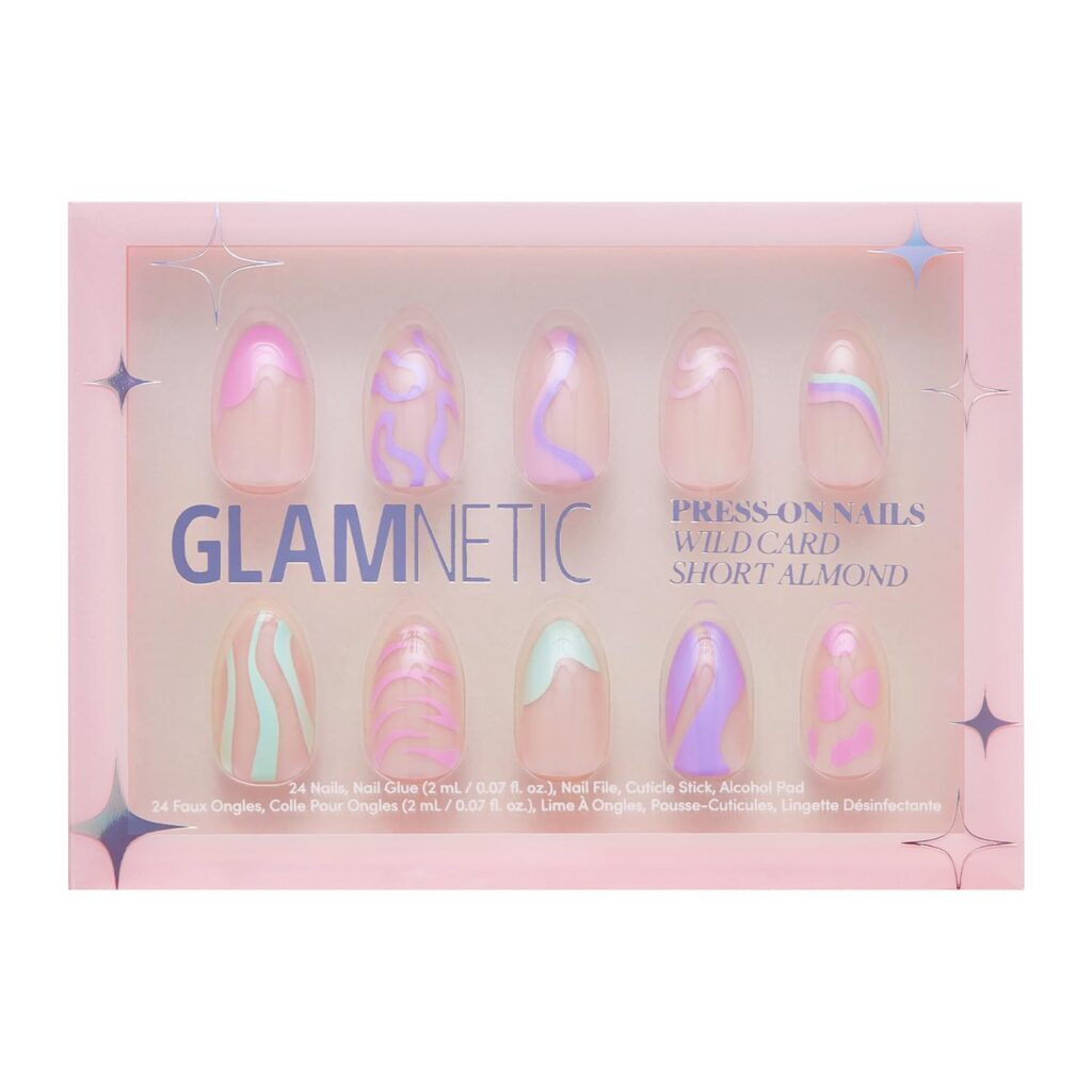 squiggle design faux nails